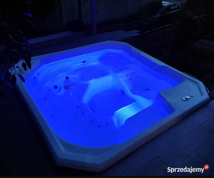 JACUZZI WOLNOSTOJĄCE 5 MIEJSC Z HYDROMASAŻEM