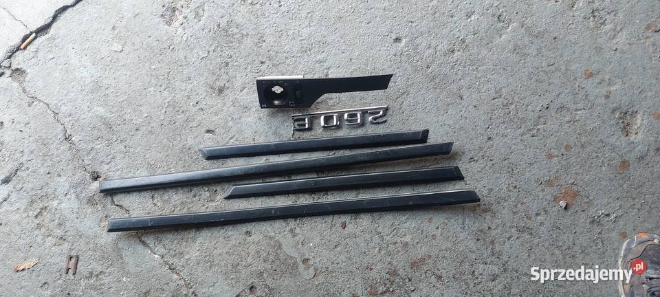 Listwy drzwi wąskie mercedes 190 w201