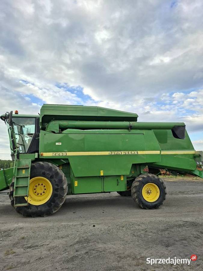 Kombajn John Deere 2264 99 r Heder 610 m długość nieuszkodzony Czersk