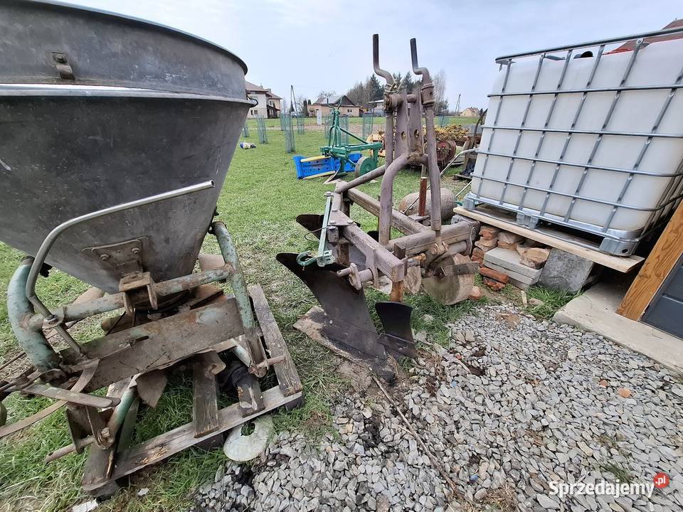Sprzedam pług grudziądz 2 skibowy stary typ duży nieuszkodzony Trzcinica