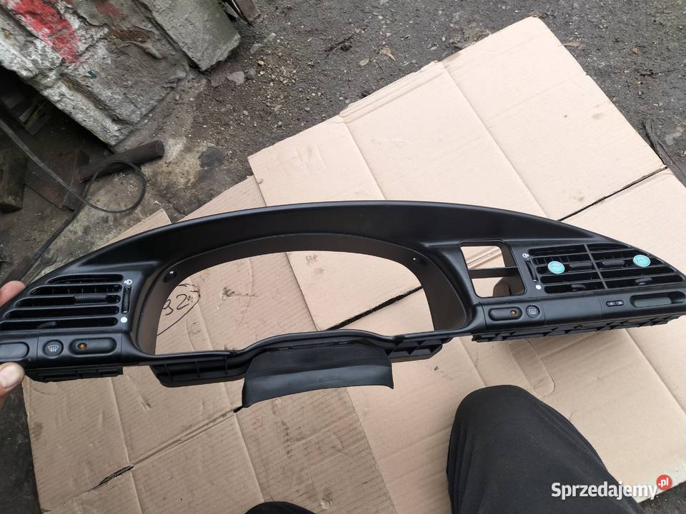OSŁONA OBUDOWA LICZNIKA ZEGARÓW FORD MONDEO MK 1