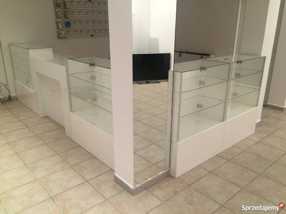Meble sklepowe gabloty regały łódzkie sprzedam