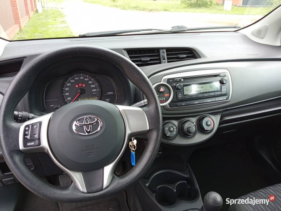 Toyota Yaris 10 benzyna 2012r klimatyzacja 97 Yaris Długosiodło