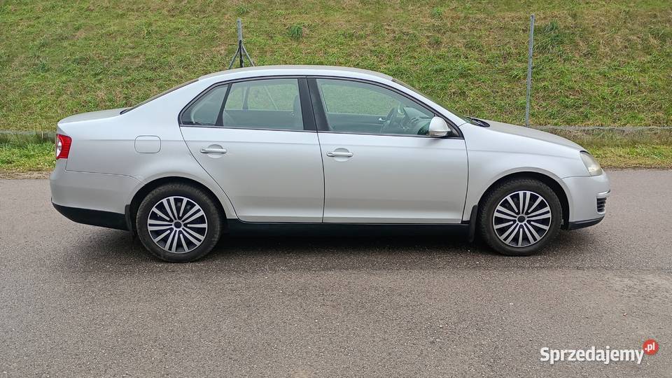 Volkswagen Jetta 16 benzyna FSI 2005 6 biegów małopolskie