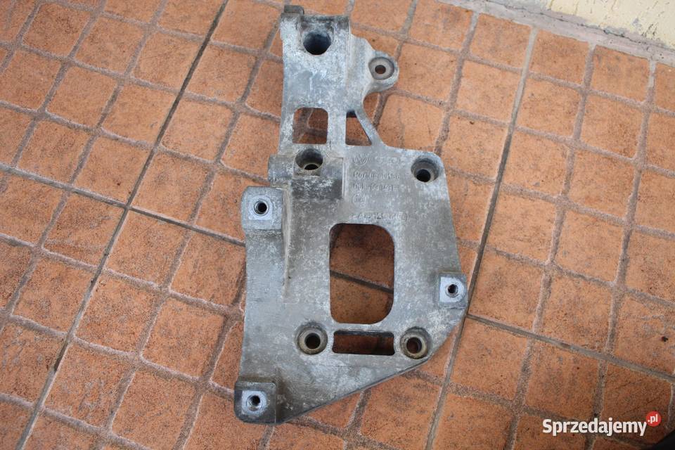 ŁAPA PODSTAWA ALTERNATORA VW GOLF V 16 sprzedam