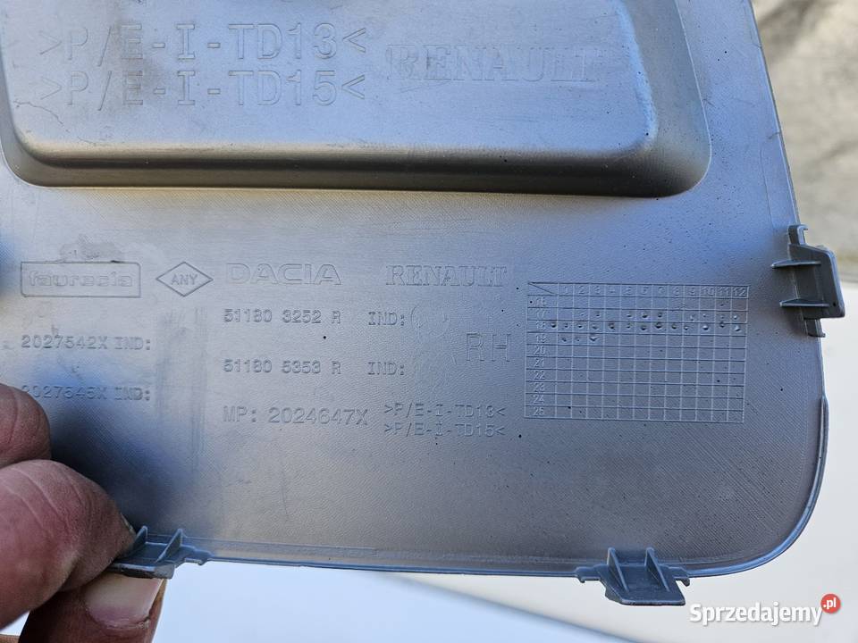 DACIA DUSTER II ZAŚLEPKA HAKA ZDERZAKA LEWY wielkopolskie