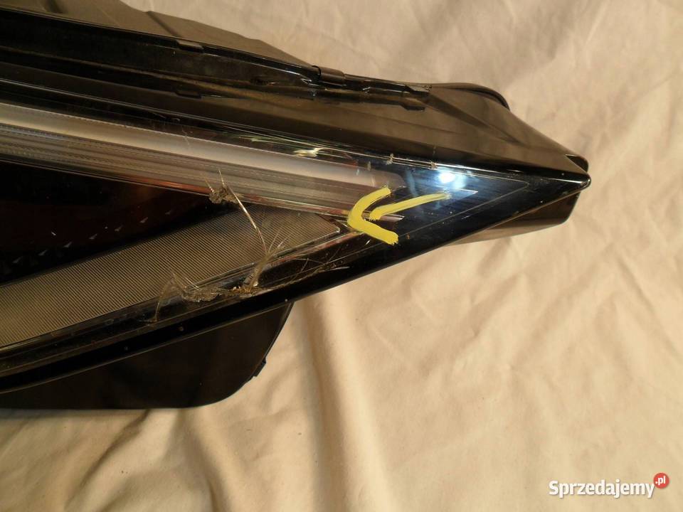 REFLEKTOR PRZÓD STRONA PRAWA AUDI ETRON wielkopolskie Nowy Tomyśl