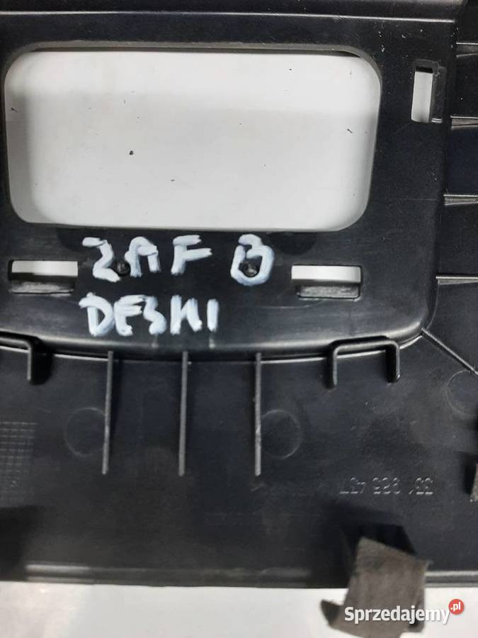 Opel Zafira B górna Ramka środkowa deski Ksawerów