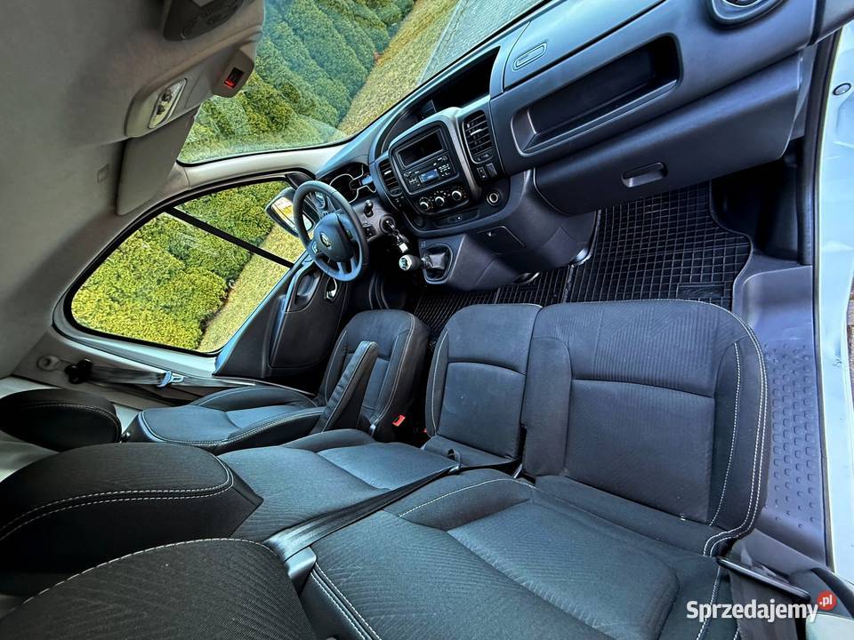 Zgłoś Renault Trafic 20 DCi L2H1 2021r 160 Rzeszów sprzedam