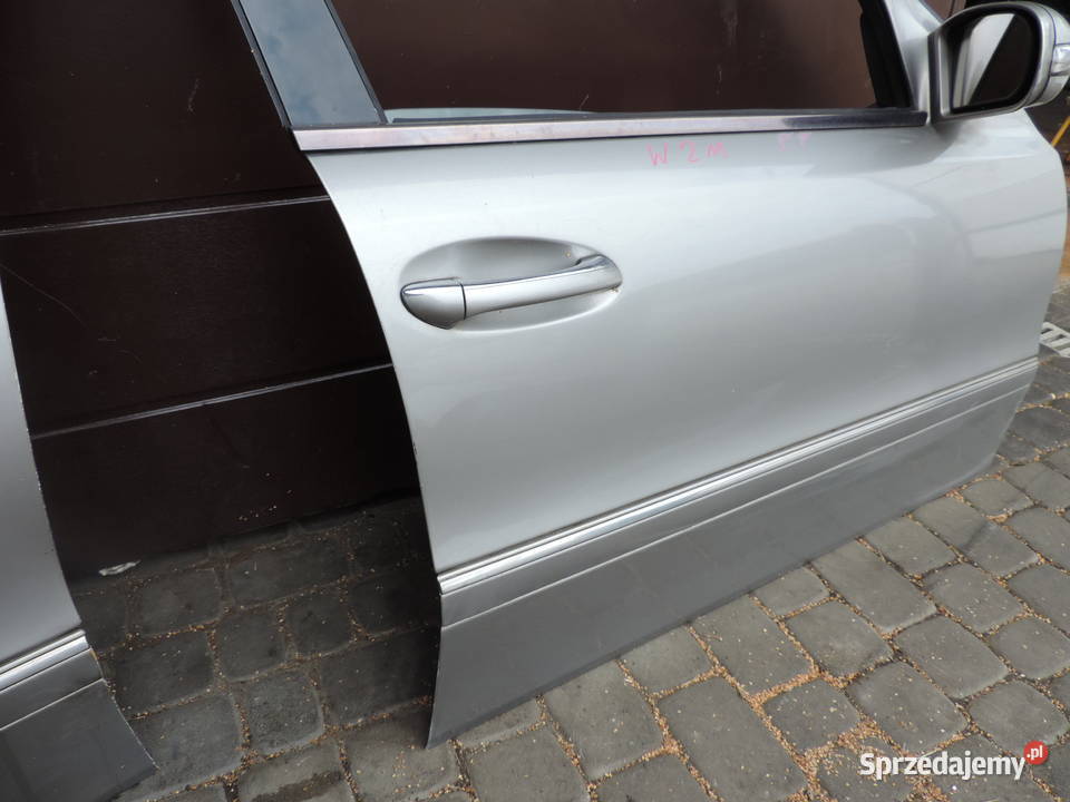 MERCEDES EKLASA W211 KOMBI DRZWI PRAWY PRZÓD Rok produkcji 2004 Motoryzacja małopolskie