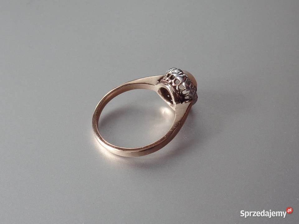 Złoty Pierścionek z Białym Koralem Diamenty 13 opolskie Brzeg
