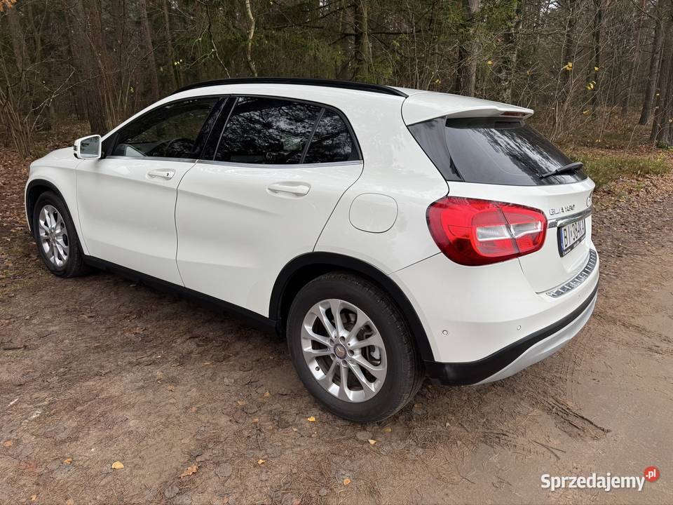 Mercedes GLA serwisowany bezwypadkowy Białystok sprzedam