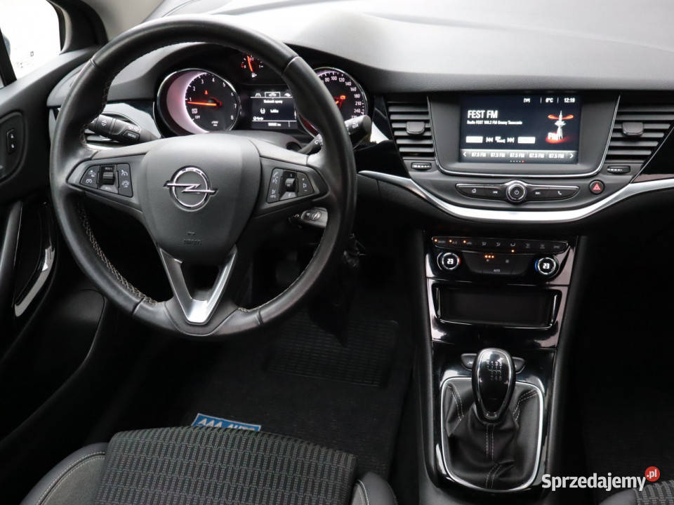 Opel Astra 12 Turbo tempomat