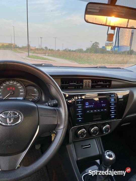 Toyota Corolla 2019r 16 benz 132 niski przebieg Białystok