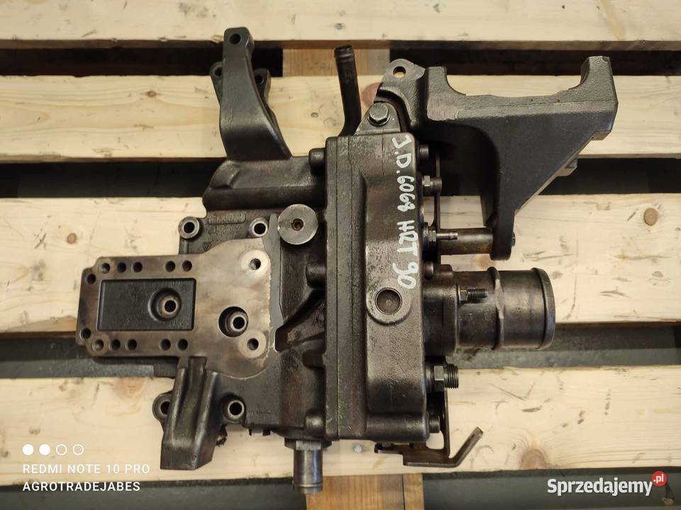 Obudowa termostatu John Deere 6068 HRT 90 sprzedam