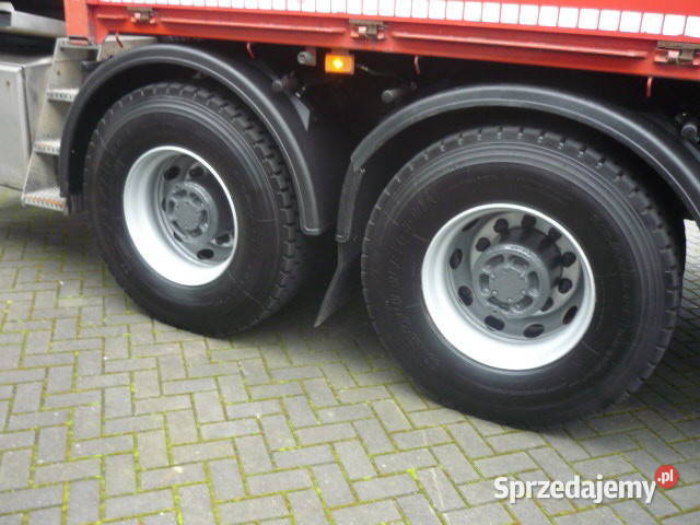 Skrzyniowy z dzwigiem 6x4 Volvo FH