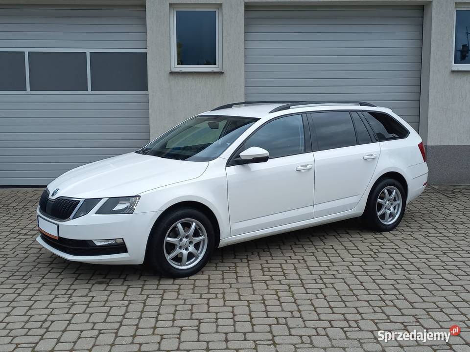 SKODA OCTAVIA 16TDI 115 SALON POLSKA SERWIS FV23 Rok produkcji 2019 Białystok sprzedam
