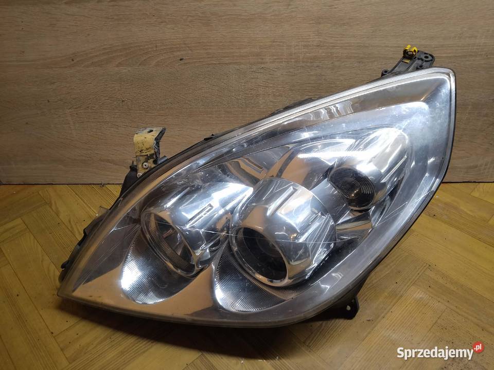 Opel Vectra C 19 CDTI 120 Z21B 07r Lampa przód Sompolno