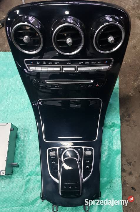 Panel Dekor Konsoli MERCEDES CKLASA W205 Radom