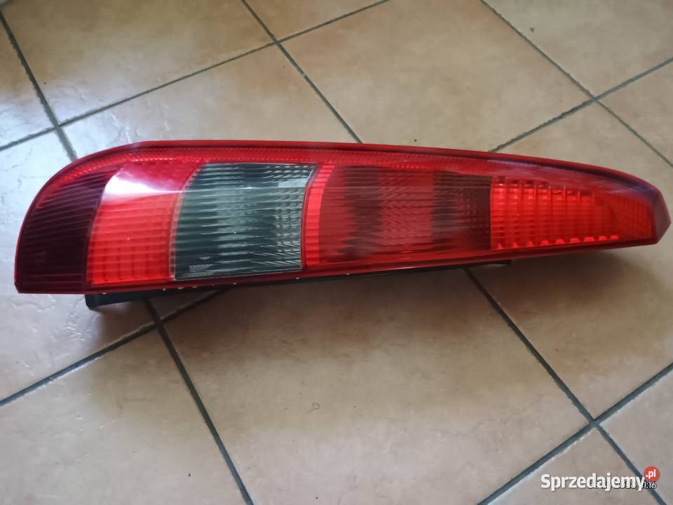 Lampa tylna lewa do Forda Fiesty 2005