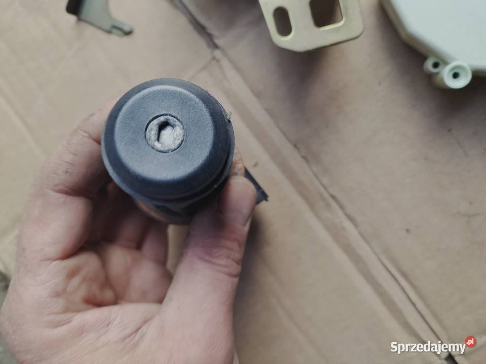 ZAMEK BAGAŻNIKA FORD MONDEO MK1 lubelskie Kamień-Kolonia