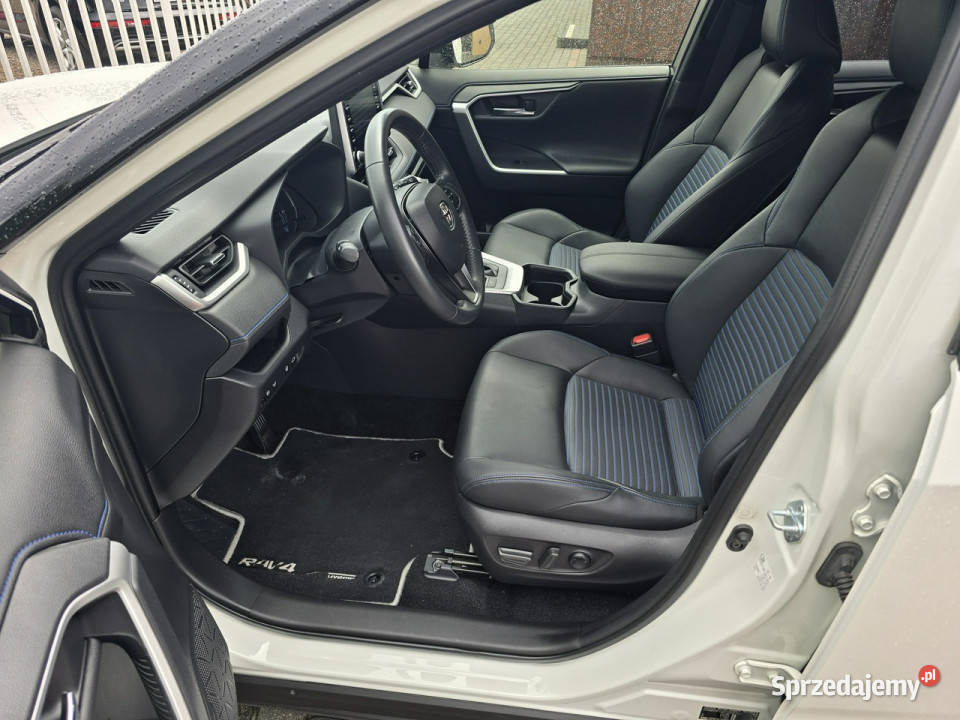 Toyota RAV4 SELECTION 25 HYBRID Biała Perła isofix Włocławek