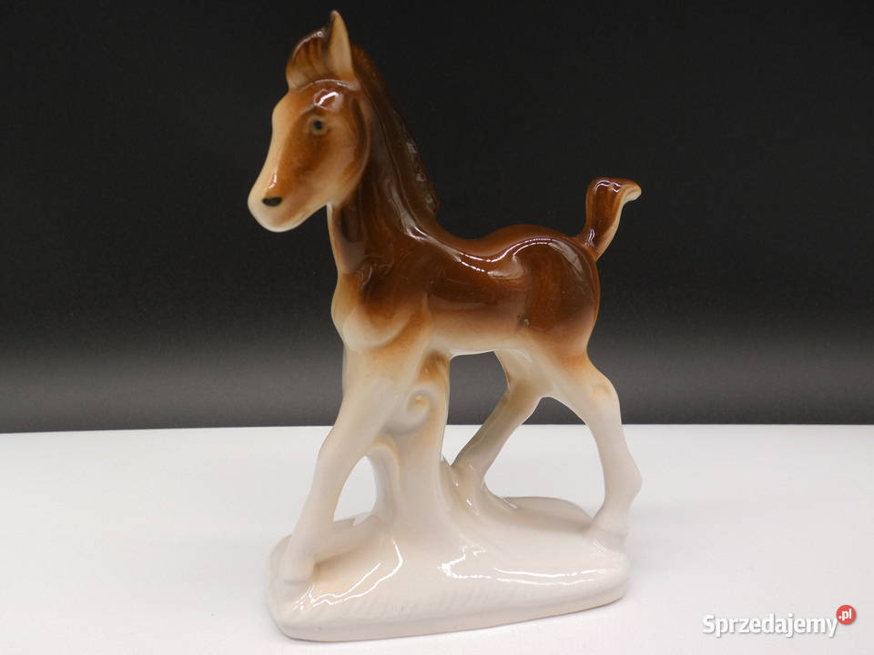 Porcelanowa figurka konia GDR Lippelsdorf Porcelana i szkło sprzedam
