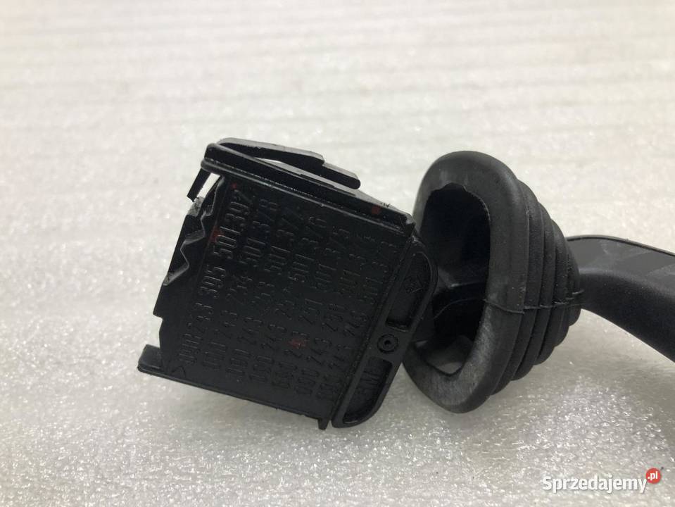 PRZEŁĄCZNIK WYCIERACZEK TOYOTA YARIS 501392