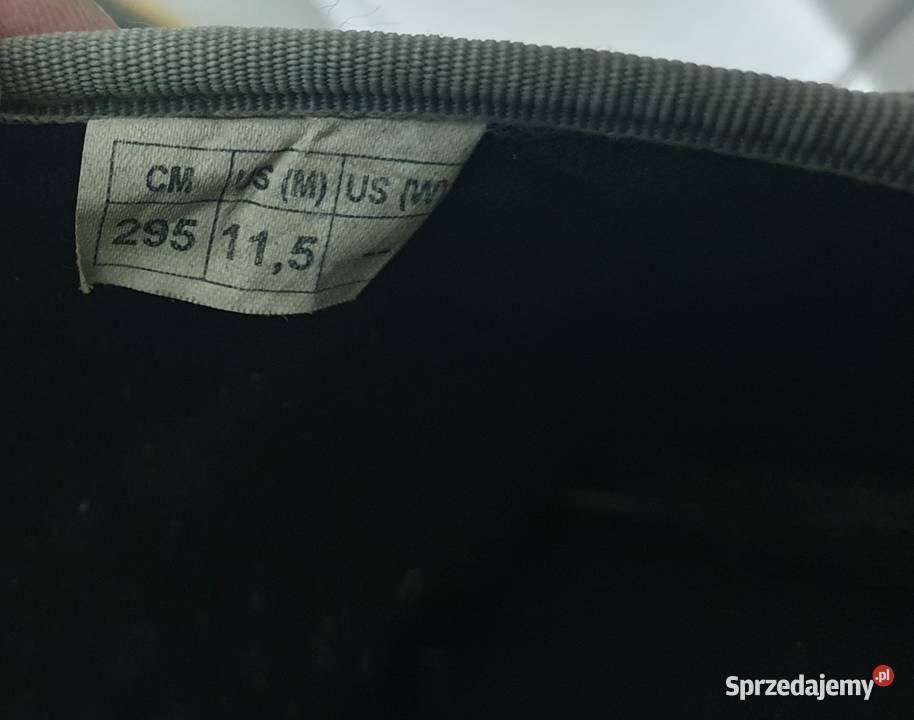 Deska snowboardowa 15025 plus buty Mikołów sprzedam