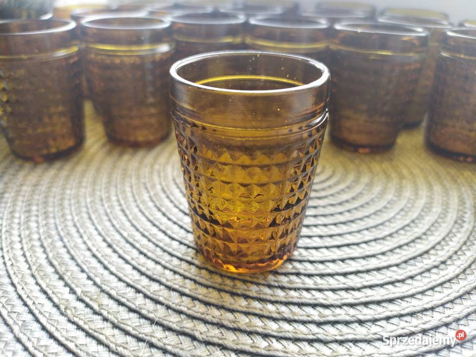 bursztynowe kieliszki do wódki PRL
