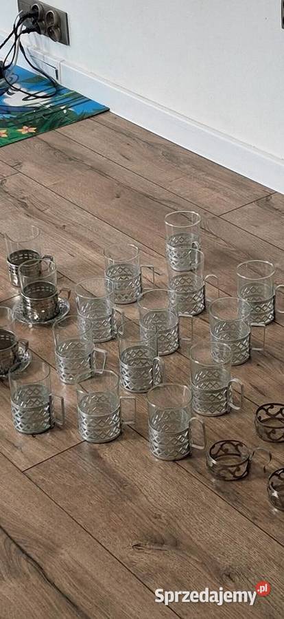 Szklanki z koszykami z czasów PRL Sulejów