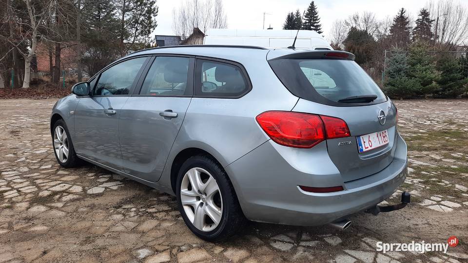 Opel Astra Sports Tourer 14 16V Turbo benzyna klimatyzacja Kraśnik sprzedam
