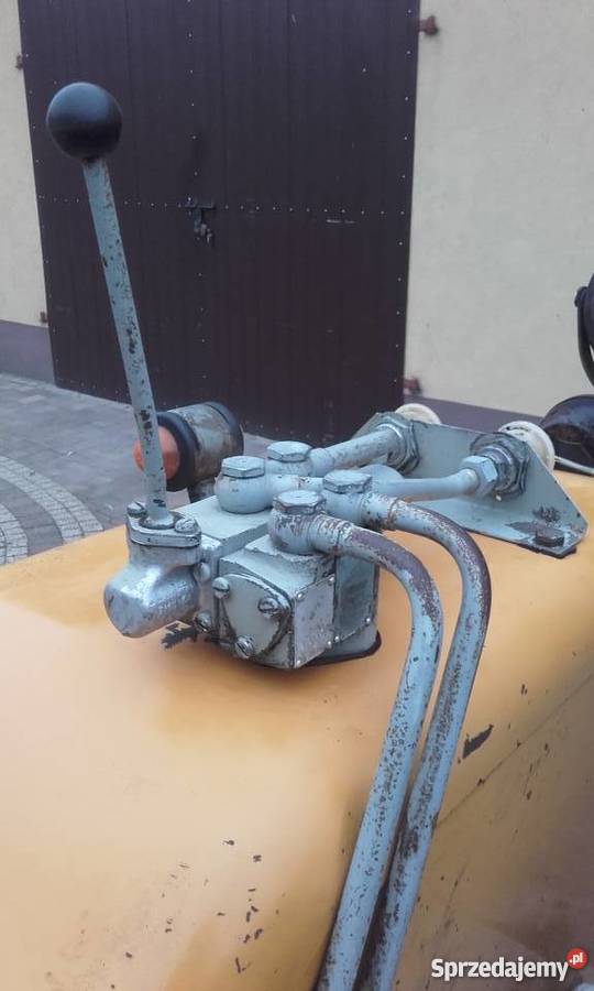 Rozdzielacz URSUS C330 Oryginał Piotrków Trybunalski