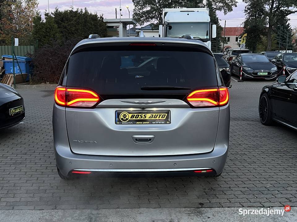 Chrysler Pacifica 2017 Rok produkcji 2017