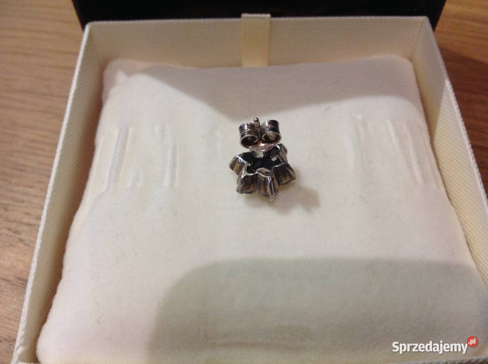 Srebrny Kolczyk do Uszu Cyrkonie Srebro pr 925 Nowa Sól