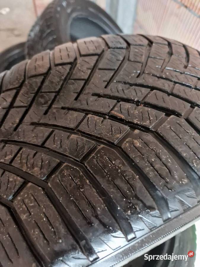 Opony zimowe Yokohama 2255017 Przyszów