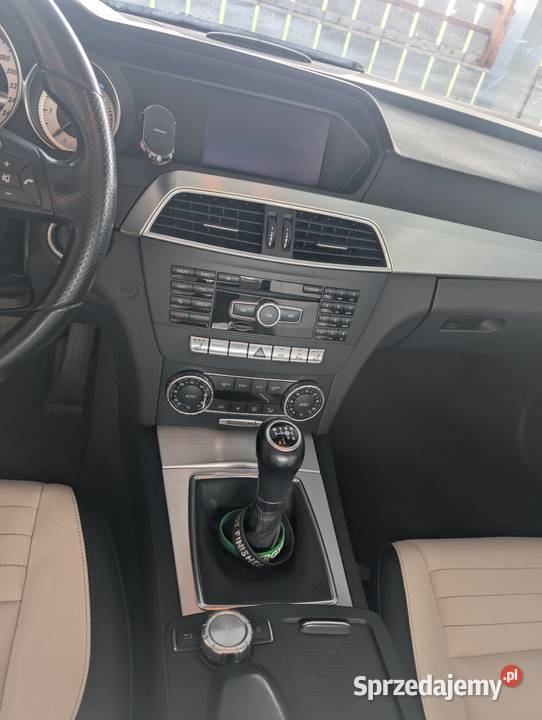 Mercedes w204 lift sedan sprowadzony Ciążeń