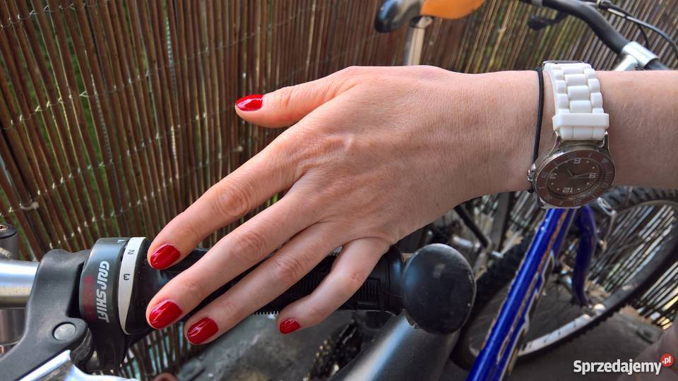 HYBRYDA MANICURE PEDICURE BRWI DOJAZD WARSZAWA uroda