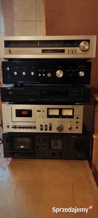 Kolekcjoner sprzętu sprzeda 8 sztuk różności Magnetofony Lutomiersk