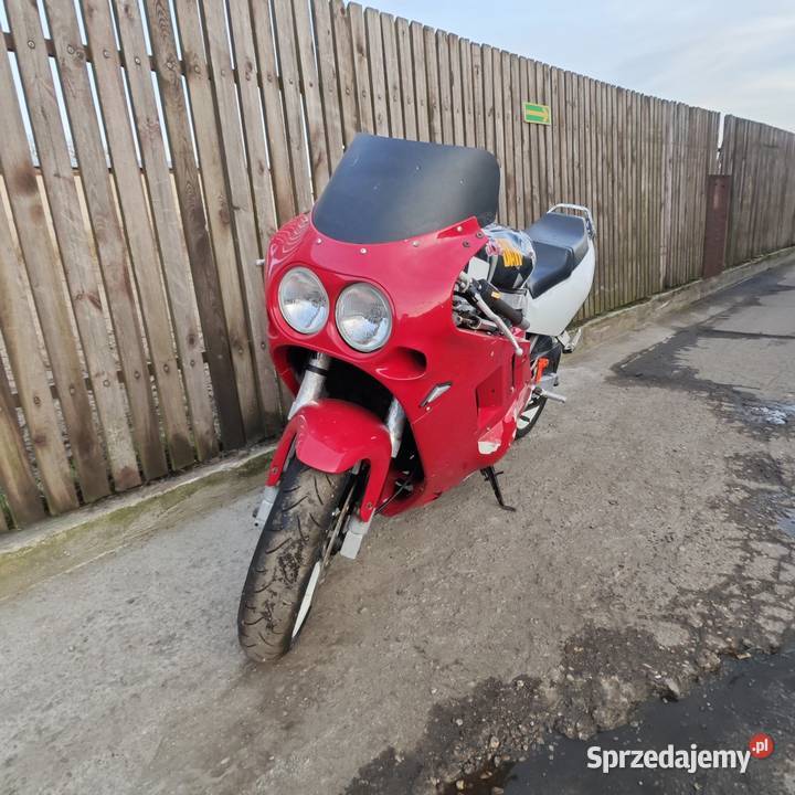Suzuki GSXR 750 olejak zabytek nieuszkodzony Suzuki Motoryzacja sprzedam