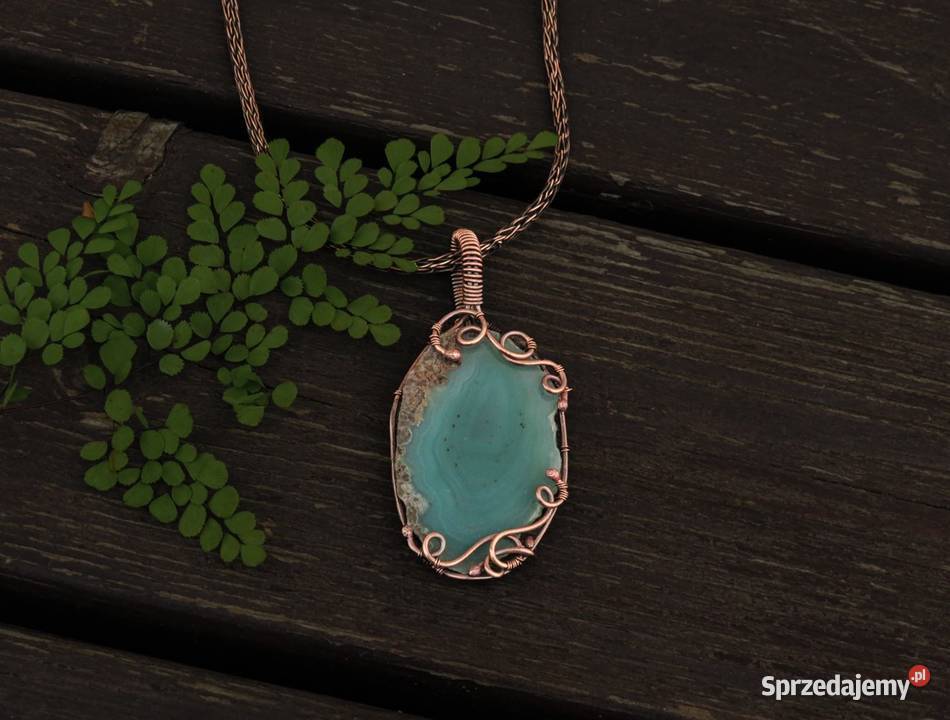 Miedziany wisiorek z zielonym agatem rękodzieło Wisiorki Wieliczka