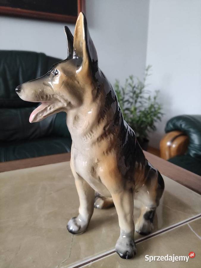 Porcelanowa figurka Owczarek niemiecki 25 lubelskie Janów Lubelski