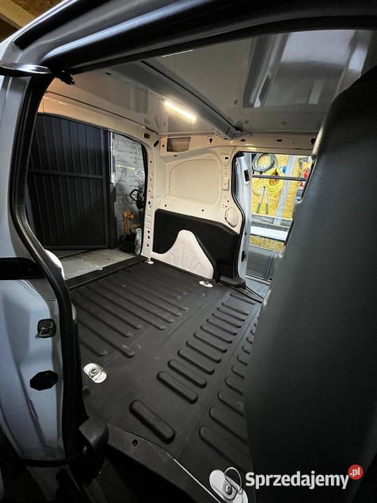 Peugeot Partner II 2016 Diesel Automat Furgon Kielce