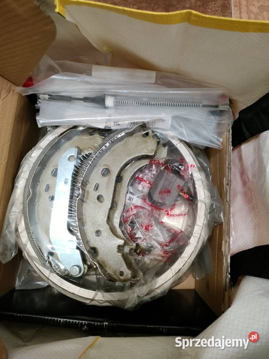 FORD FOCUS MK2 2006 16 100 BENZYNA Długie opłaty nieuszkodzony sprzedam