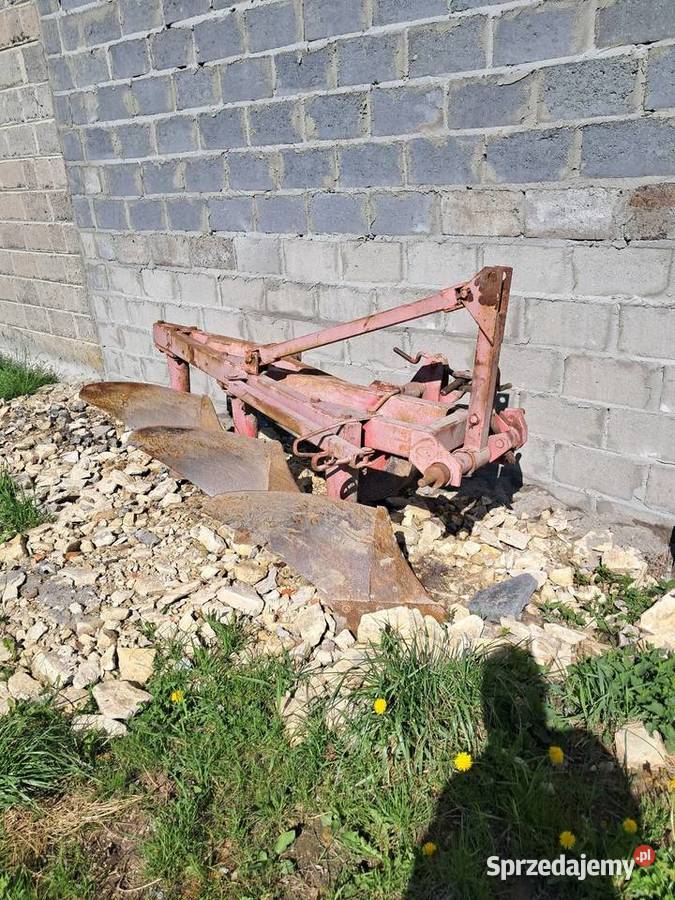 Sprzedam plug 3 skibowy nieuszkodzony Nowa Wieś