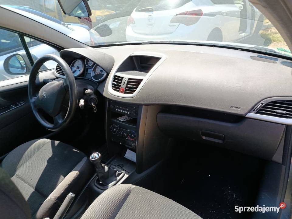 Peugeot 207 14 70 kW 2007 r dawca części wielkopolskie Szklarka Myślniewska