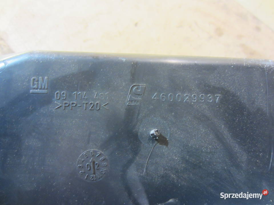 schowek pasażera czarny opel corsa c 09114401