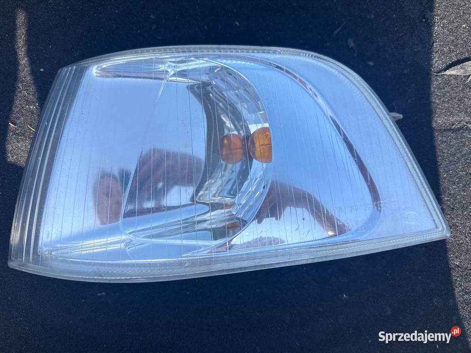 Kierunkowskaz lewy przód Volvo V40 S40 Ostrów Wielkopolski