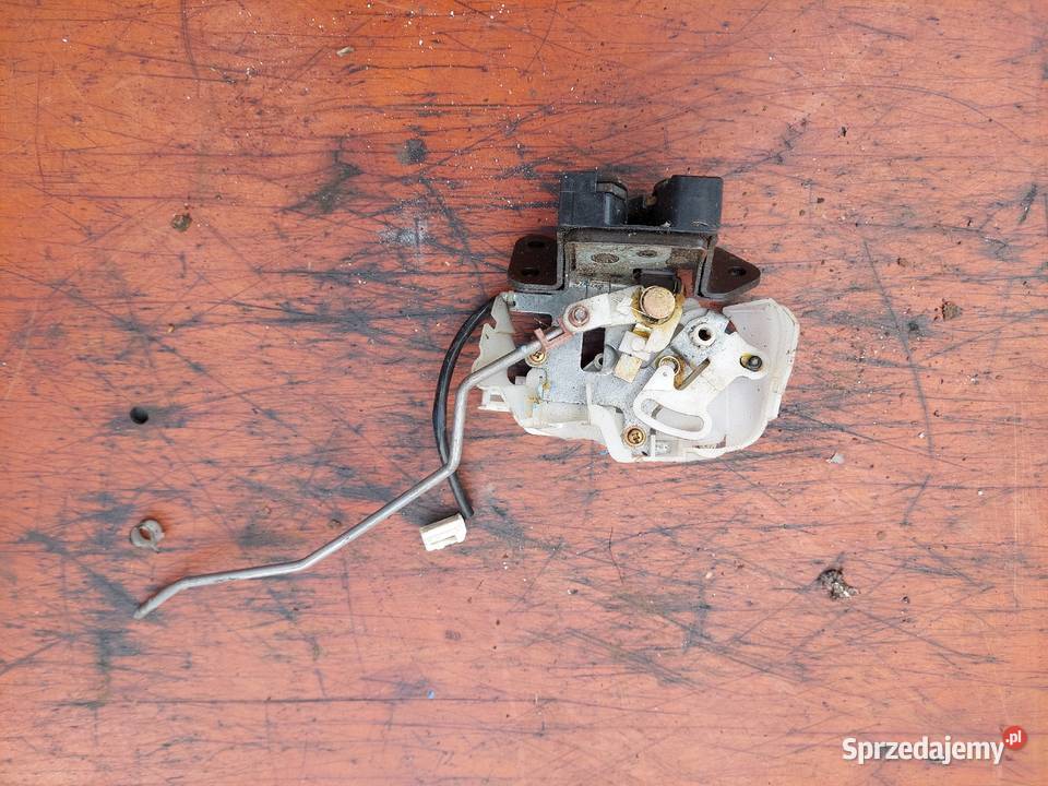 Zamek klapy bagażnika tył Mazda 6 I GY Kombi Rok produkcji 2003 Przyborów