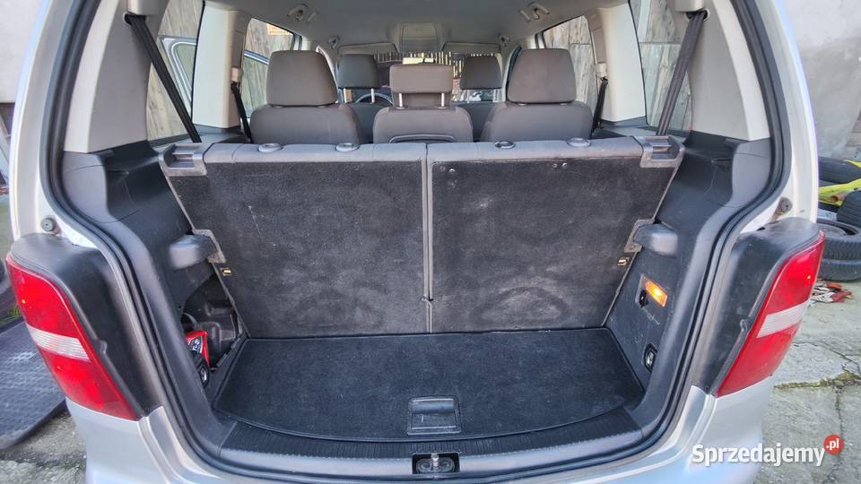 VW Touran 7osobowy 19tdi 105 skrzynia 6 1900cm3 Nieznaszyn